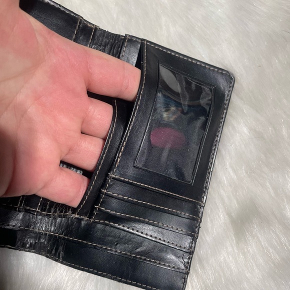 Kenneth Cole calfskin wallet - Picture 5 of 11